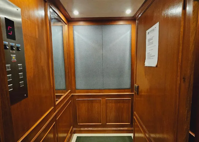 Private In Phatumwan Chula Near Samyan, Chinatown, Jay-o Siam Center, World Middle Of *